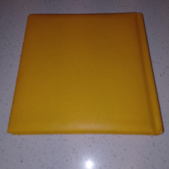 NEW Petsies a Photo Album of Me, My Pet, and I Photo Album Book - Picture 2 of 5